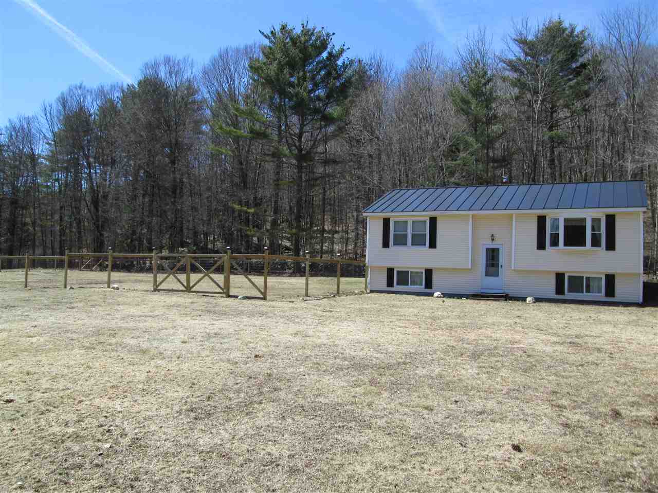314 Meriden Road Lebanon, NH 03766 - Photo 2 of 16