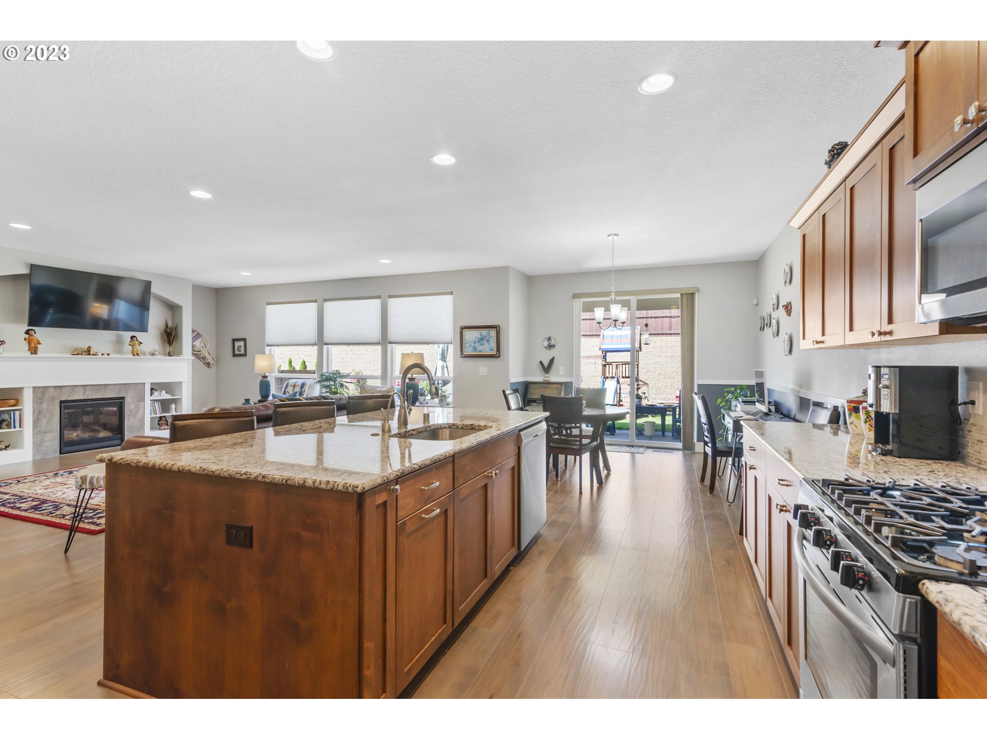 1667 South 51st Place Ridgefield, WA 98642 - Photo 10 of 34 Kitchen