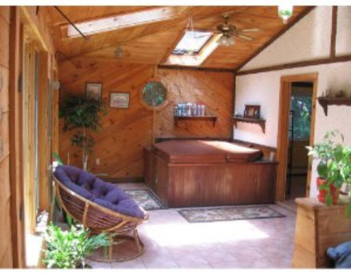 54 1/2 Griggs Road Sutton, MA 01590 - Photo 4 of 5