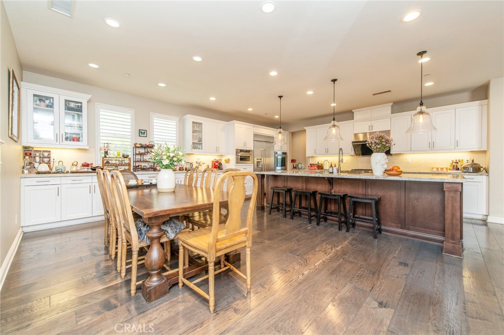 220 Barnes Road Tustin, CA 92782 - Photo 16 of 66