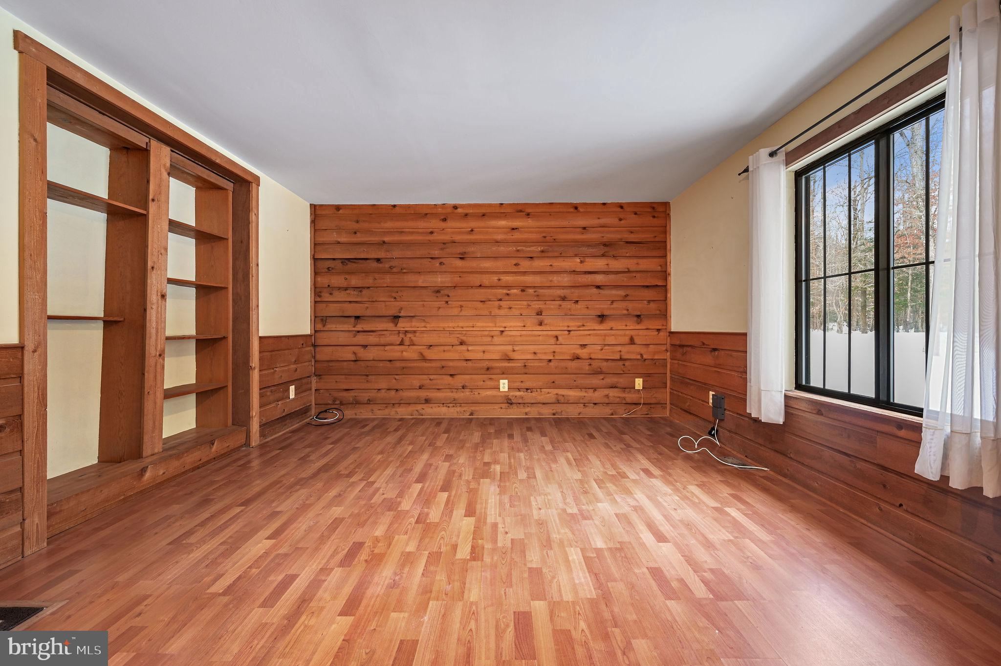 12820 Porters Landing Road Greensboro, MD 21639 - Photo 25 of 72 Spacious Family room