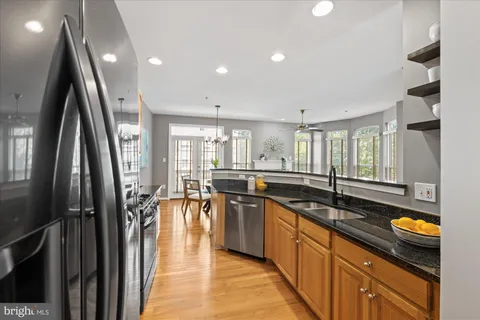 $810,000 | 5101 Gardner Drive, Alexandria, VA 22304
