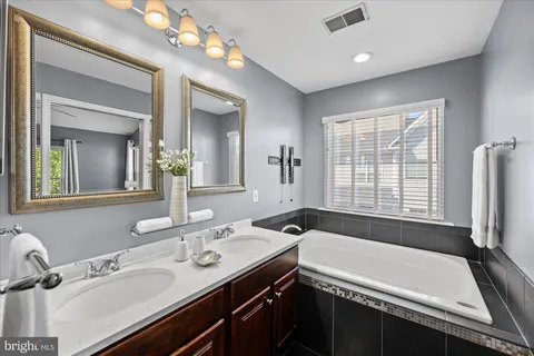 $810,000 | 5101 Gardner Drive, Alexandria, VA 22304