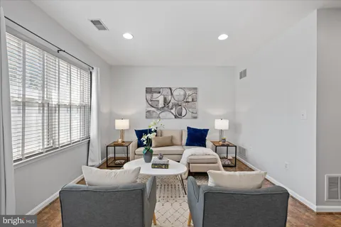 $810,000 | 5101 Gardner Drive, Alexandria, VA 22304