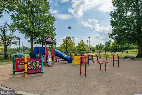 $810,000 | 5101 Gardner Drive, Alexandria, VA 22304