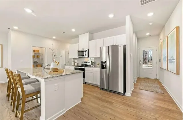 $2,050 | 5109 Sidney Square Drive, Flowery Branch, GA 30542