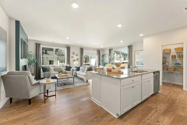 $2,050 | 5109 Sidney Square Drive, Flowery Branch, GA 30542