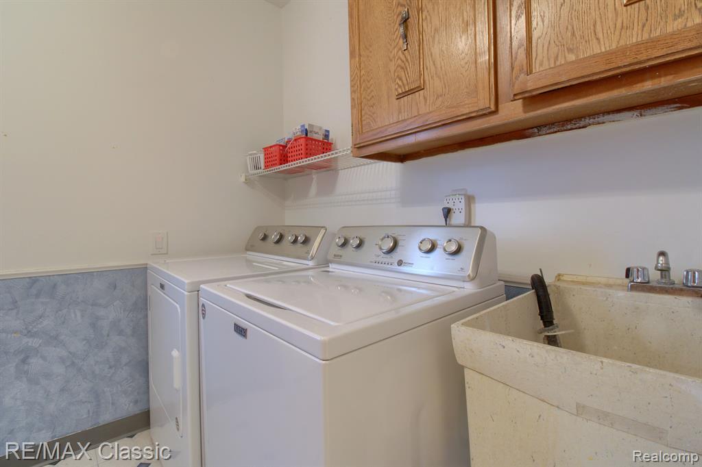 33951 Old Timber Road Farmington Hills, MI 48331 - Photo 21 of 40