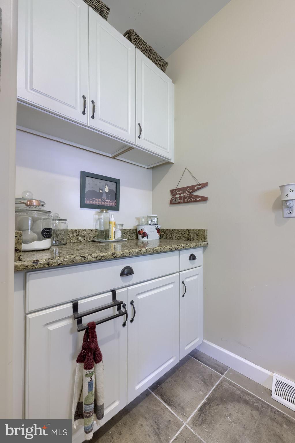 520 Duquesne Road York, PA 17402 - Photo 19 of 62