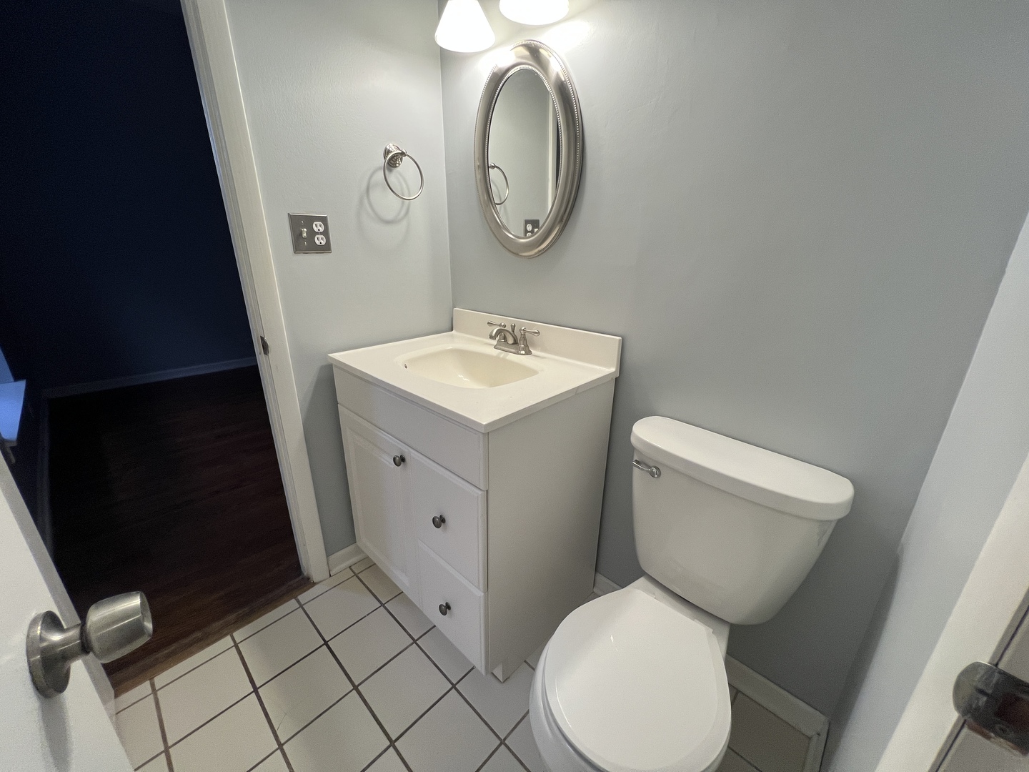 1024 West Byron Street, Unit 3W Chicago, IL 60613 - Photo 14 of 27 a bathroom with a toilet and a sink