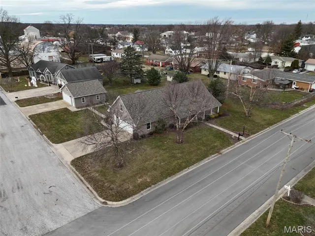 $385,000 | 1306 South Home Street, Palmyra, MO 63461