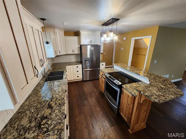 $385,000 | 1306 South Home Street, Palmyra, MO 63461