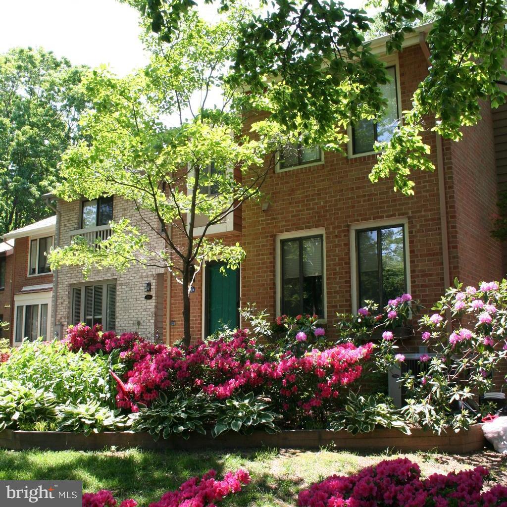 2024 Swans Neck Way Reston, VA 20191 - Photo 1 of 4