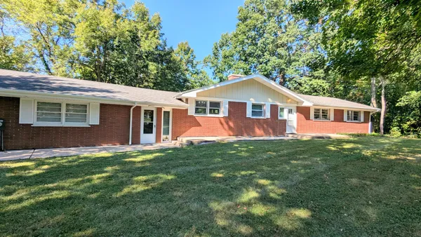 $3,495 | 2030 Crestwood Lane, Palatine, IL 60067