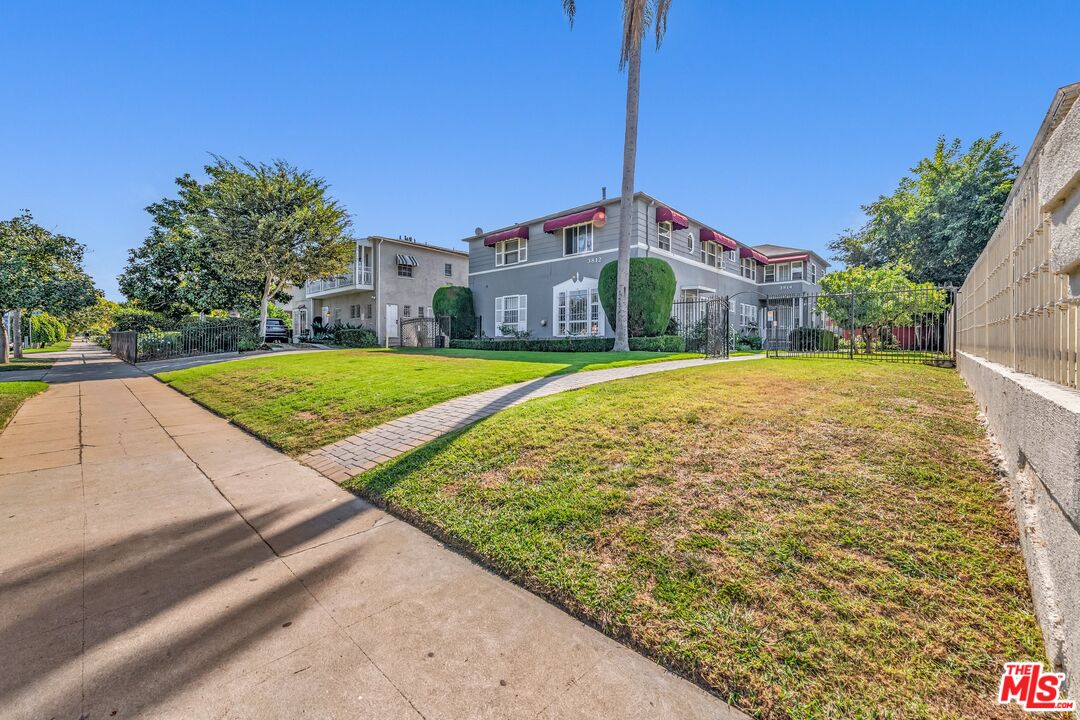 3812 West Adams Blvd  