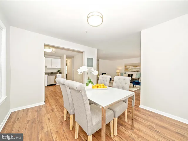 $1,849 | 824 Quince Orchard Boulevard, Unit 824202, Gaithersburg, MD 20878