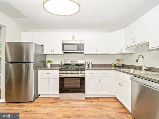 $1,849 | 824 Quince Orchard Boulevard, Unit 824202, Gaithersburg, MD 20878