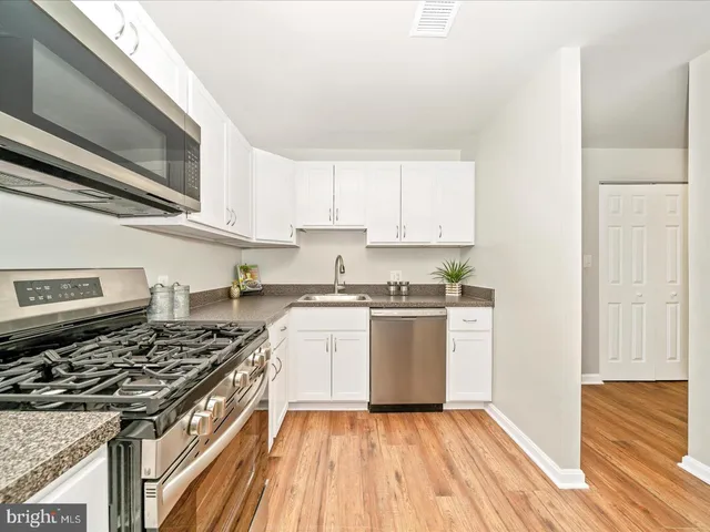 $1,849 | 824 Quince Orchard Boulevard, Unit 824202, Gaithersburg, MD 20878