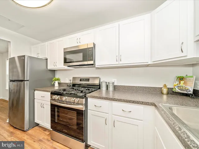 $1,849 | 824 Quince Orchard Boulevard, Unit 824202, Gaithersburg, MD 20878