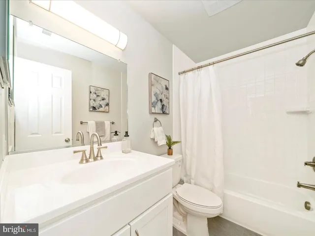 $1,849 | 824 Quince Orchard Boulevard, Unit 824202, Gaithersburg, MD 20878