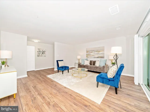 $1,849 | 824 Quince Orchard Boulevard, Unit 824202, Gaithersburg, MD 20878