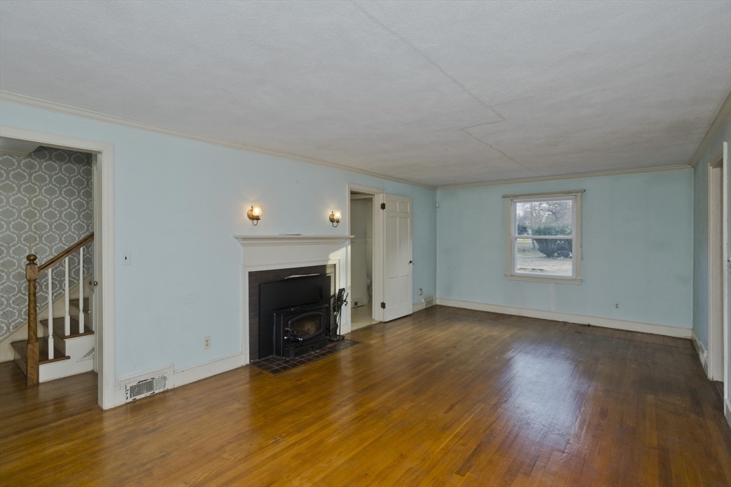 57 Cooley Drive Longmeadow, MA 01106 - Photo 12 of 32