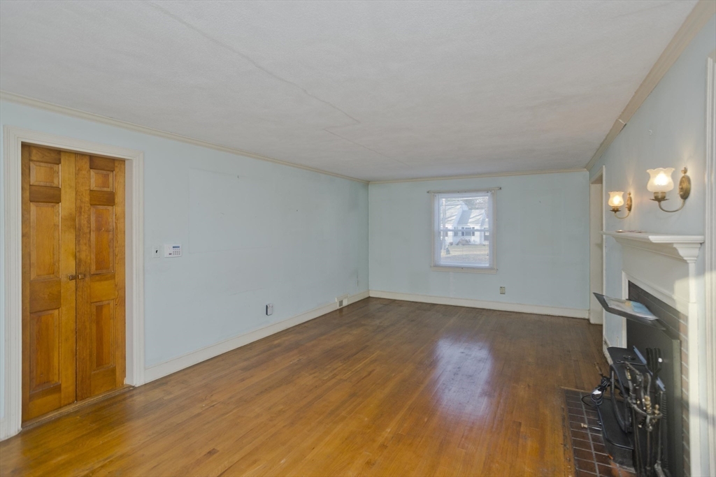 57 Cooley Drive Longmeadow, MA 01106 - Photo 15 of 32