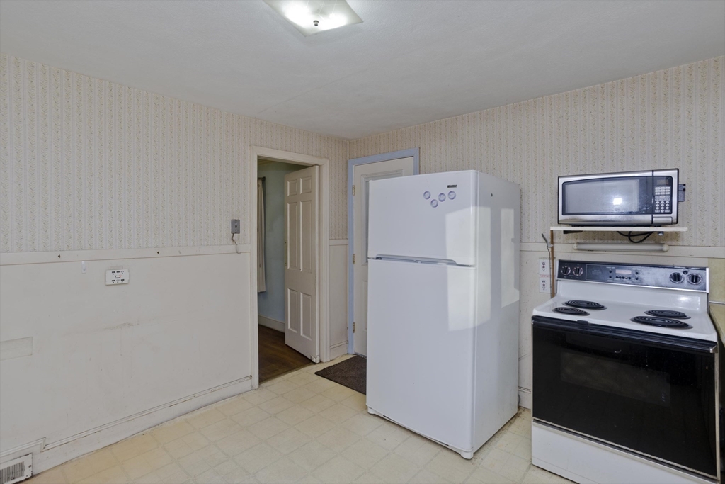 57 Cooley Drive Longmeadow, MA 01106 - Photo 7 of 32