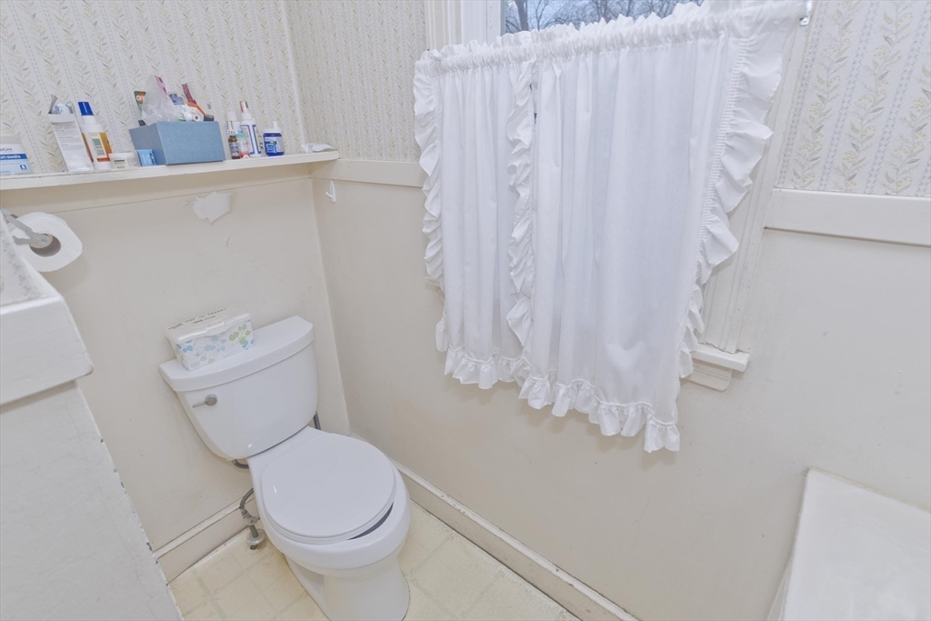 57 Cooley Drive Longmeadow, MA 01106 - Photo 8 of 32