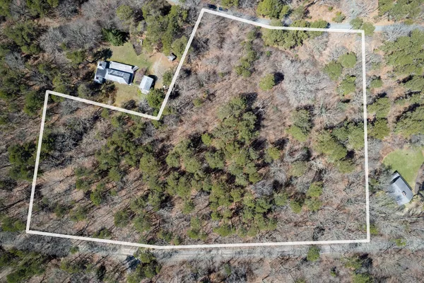 $1,295,000 | 37 Bijah's Way, Chilmark, MA 02535