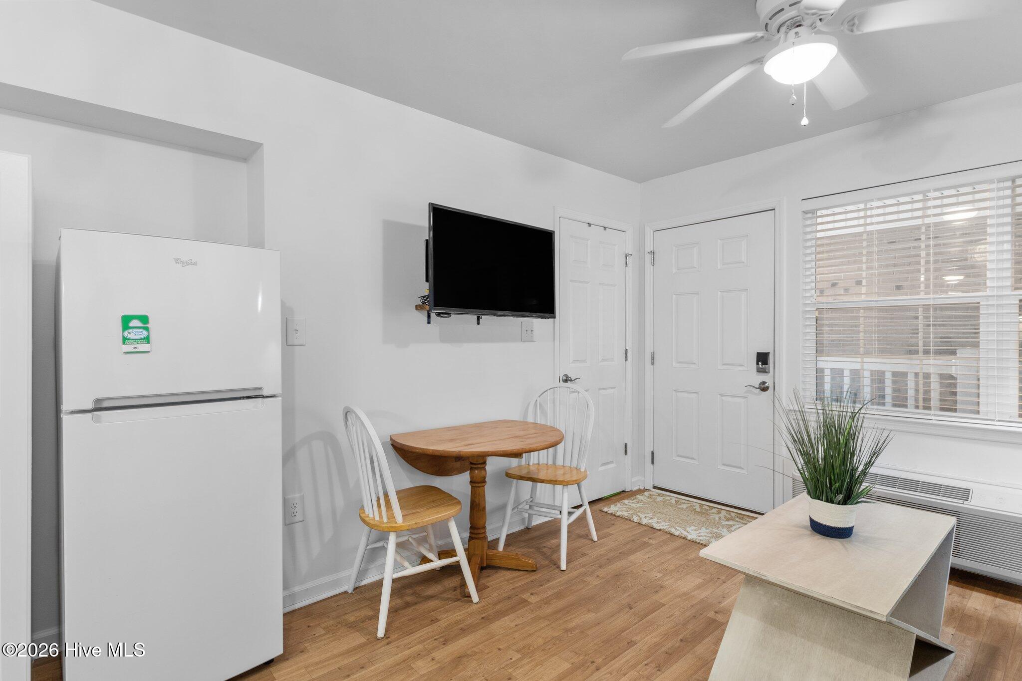 2401 West Fort Macon Road, Unit 244 Atlantic Beach, NC 28512 - Photo 6 of 18 26-web-or-mls-_S3A4797