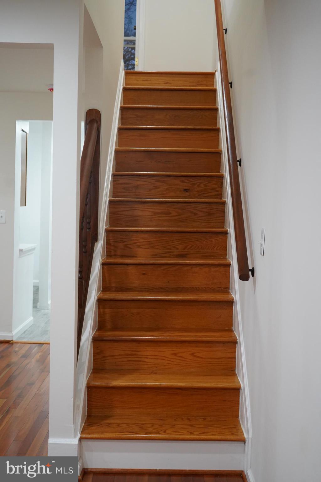 802 West Barre Street Baltimore, MD 21230 - Photo 29 of 72 a view of entryway
