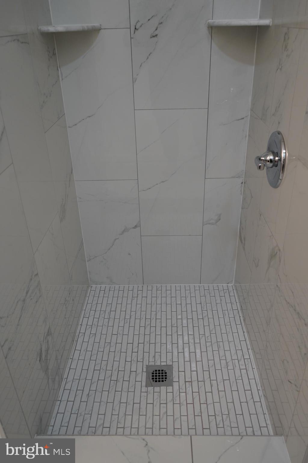 802 West Barre Street Baltimore, MD 21230 - Photo 39 of 72 a bathroom with a shower