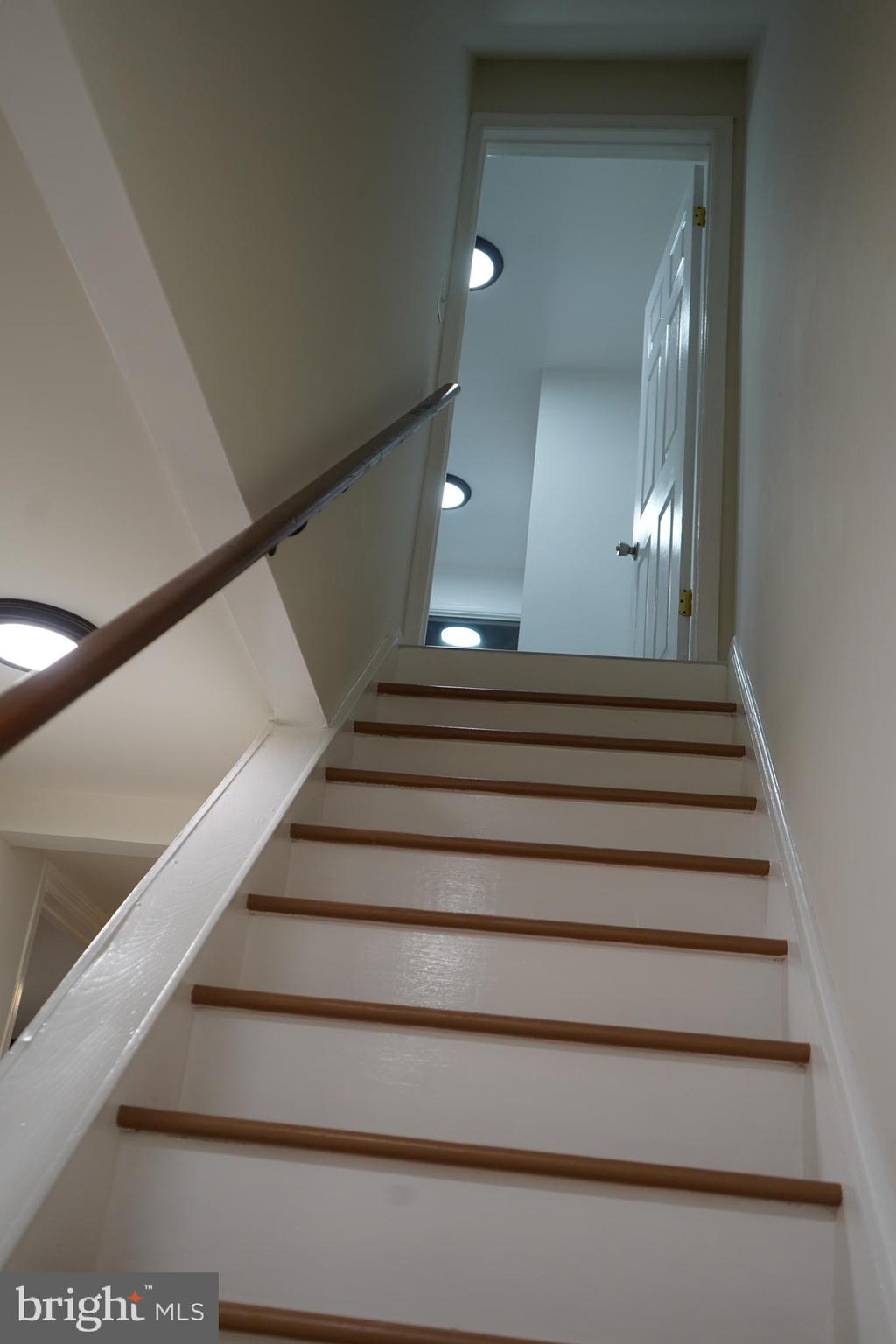 802 West Barre Street Baltimore, MD 21230 - Photo 56 of 72 Basement steps