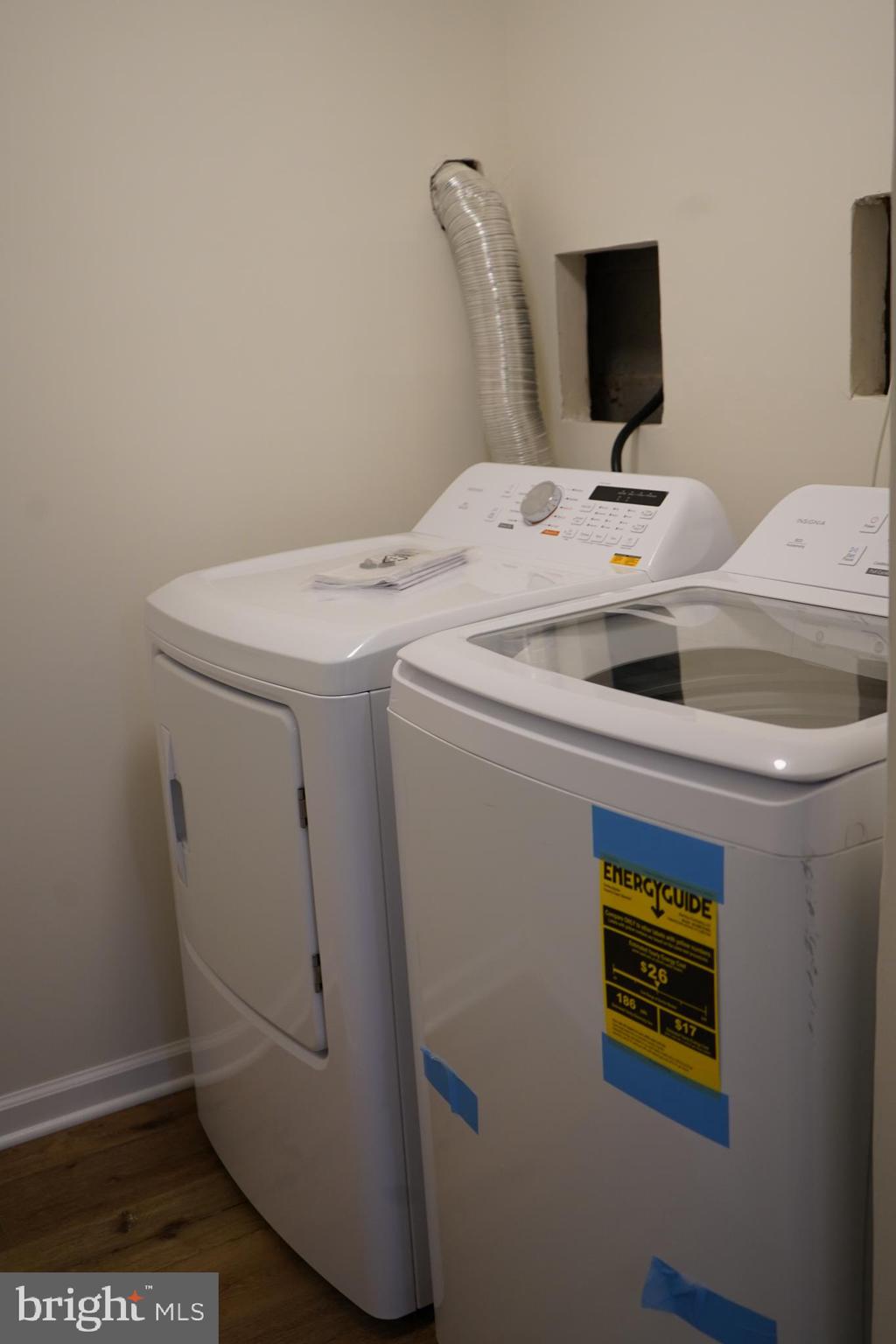 802 West Barre Street Baltimore, MD 21230 - Photo 57 of 72 a utility room with dryer and washer