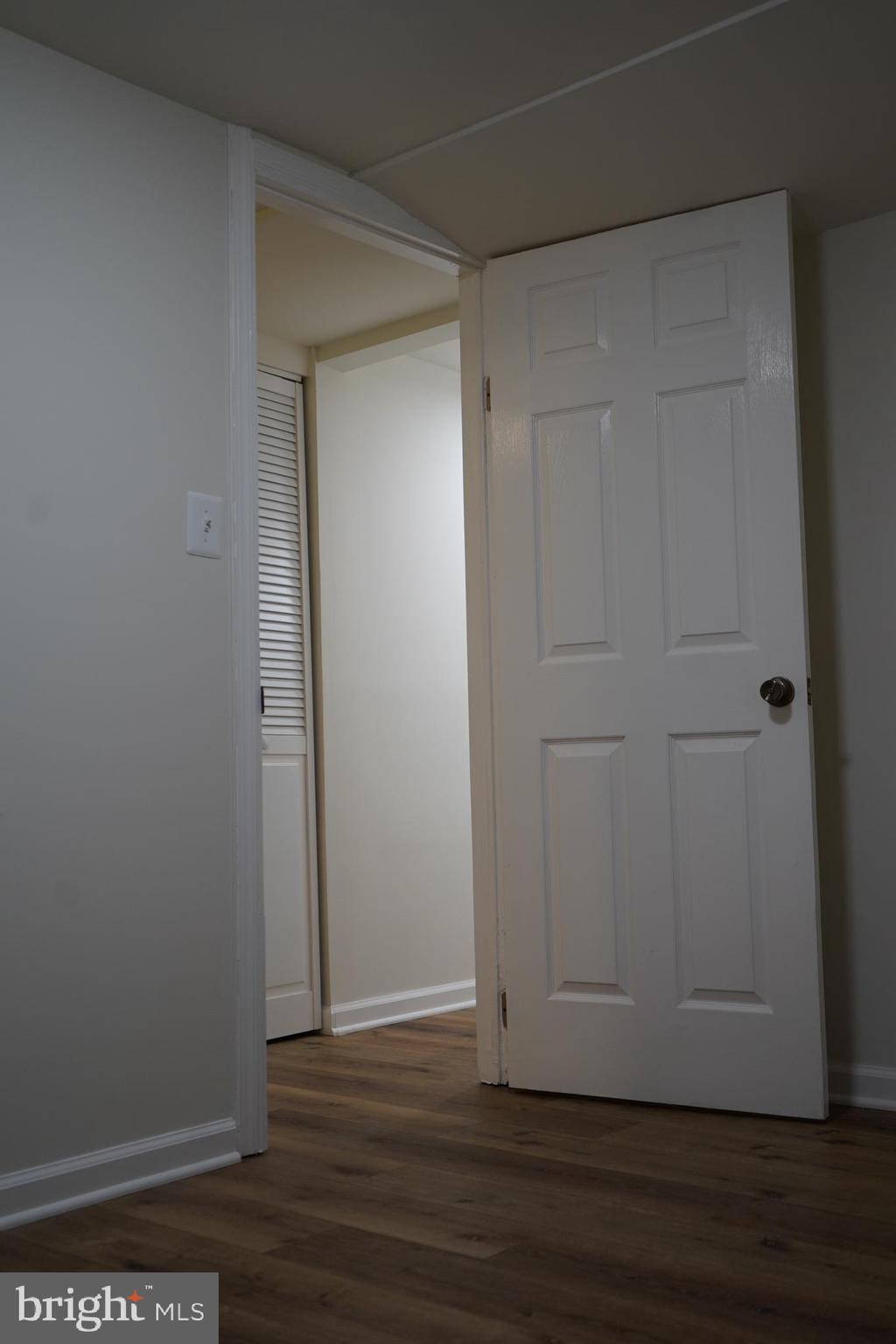 802 West Barre Street Baltimore, MD 21230 - Photo 60 of 72 a view of wooden door