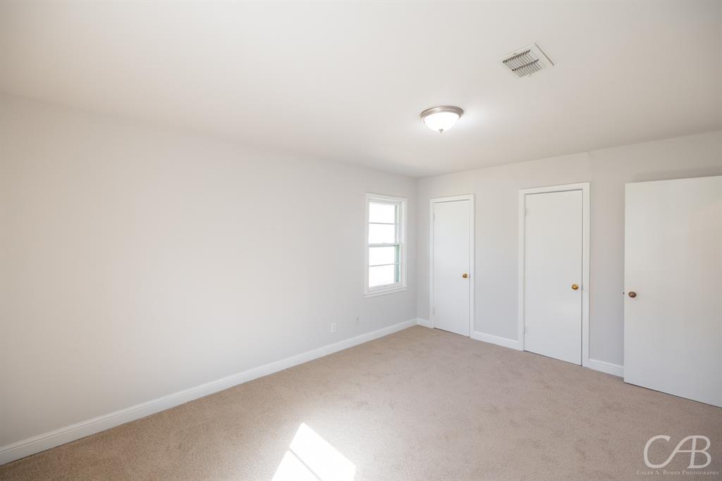 872 Forrest Avenue Abilene, TX 79603 - Photo 11 of 21 a view of an empty room and window