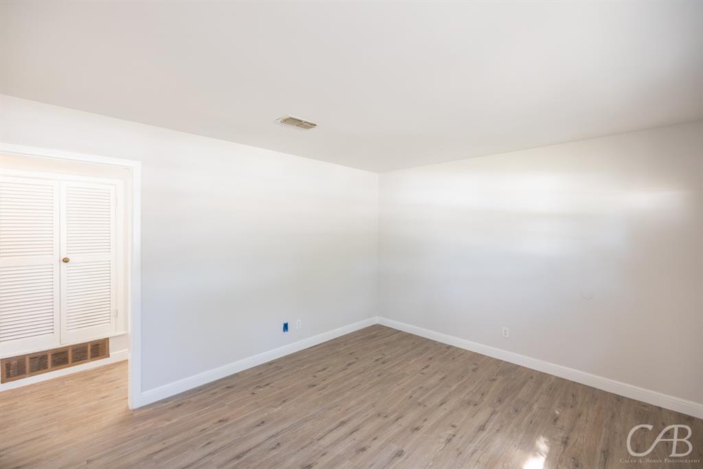 872 Forrest Avenue Abilene, TX 79603 - Photo 13 of 21 a view of a room