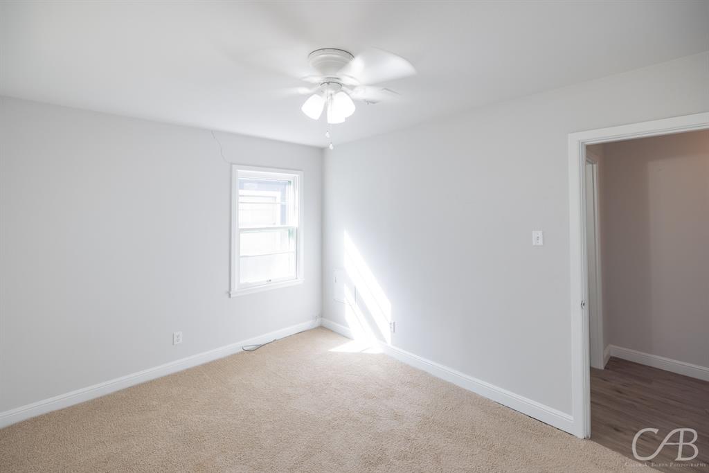 872 Forrest Avenue Abilene, TX 79603 - Photo 4 of 21 a view of empty room with window
