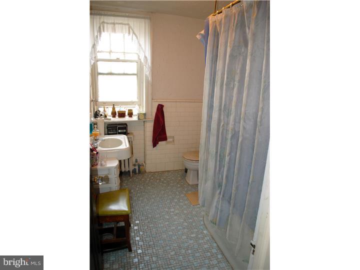 826 East Rittenhouse Street Philadelphia, PA 19138 - Photo 16 of 25 Gallery Image 16