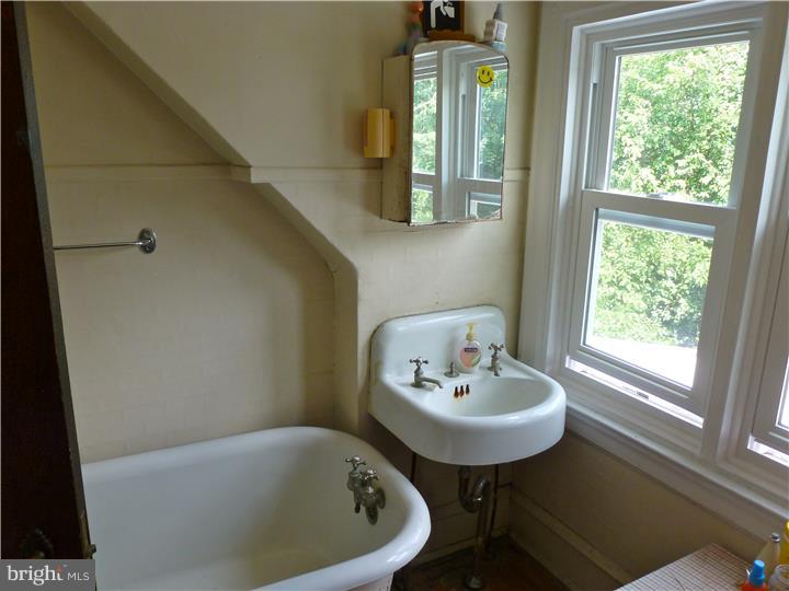 826 East Rittenhouse Street Philadelphia, PA 19138 - Photo 22 of 25 Gallery Image 22