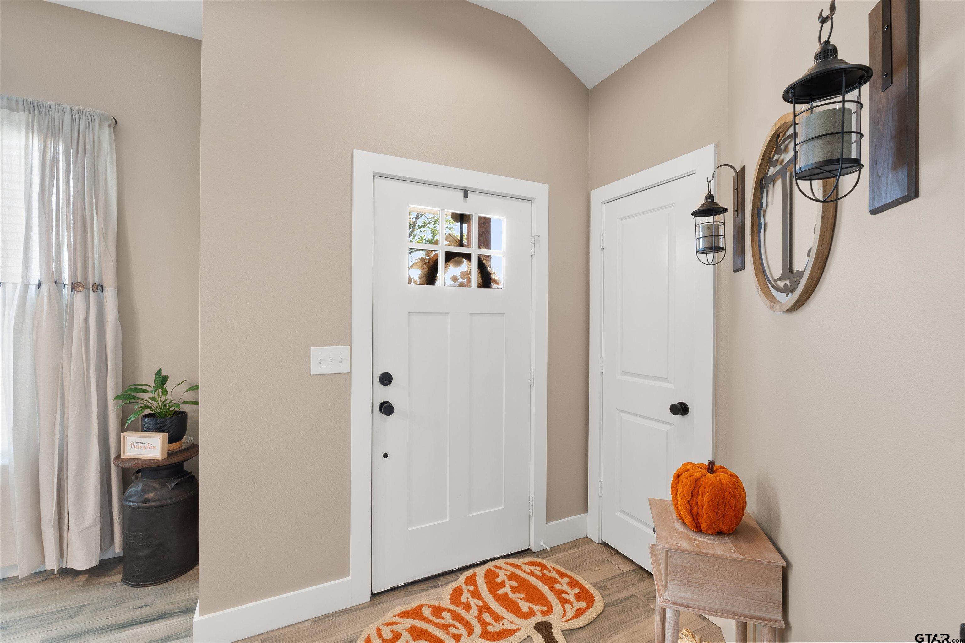 16210 Crossing Circle Lindale, TX 75771 - Photo 3 of 30