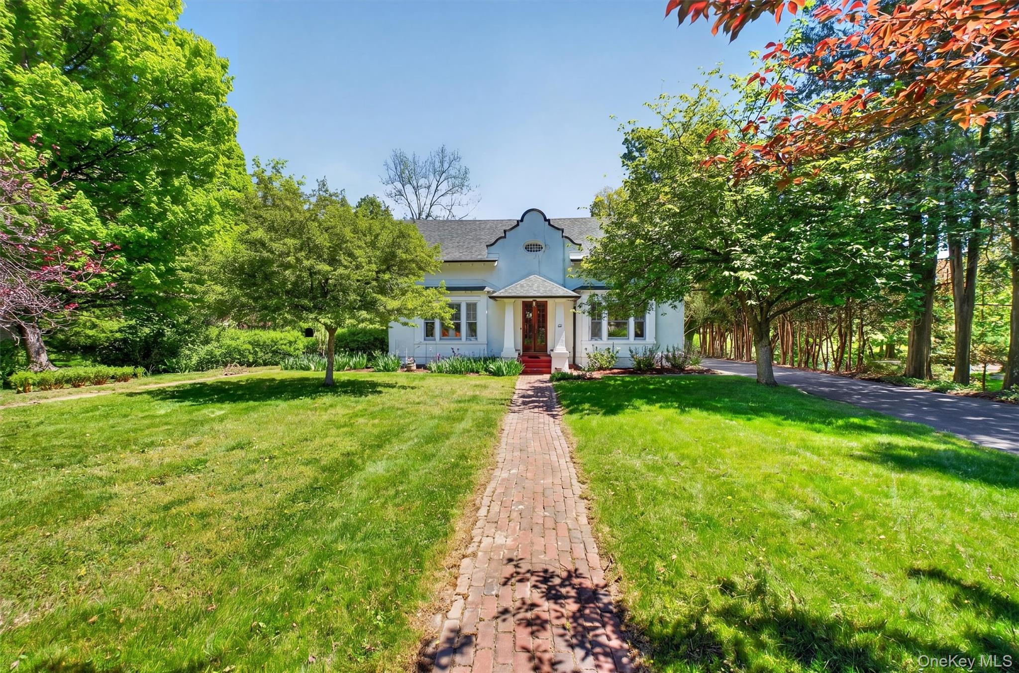 96 Hooker Avenue Poughkeepsie, NY 12601 - Photo 2 of 43