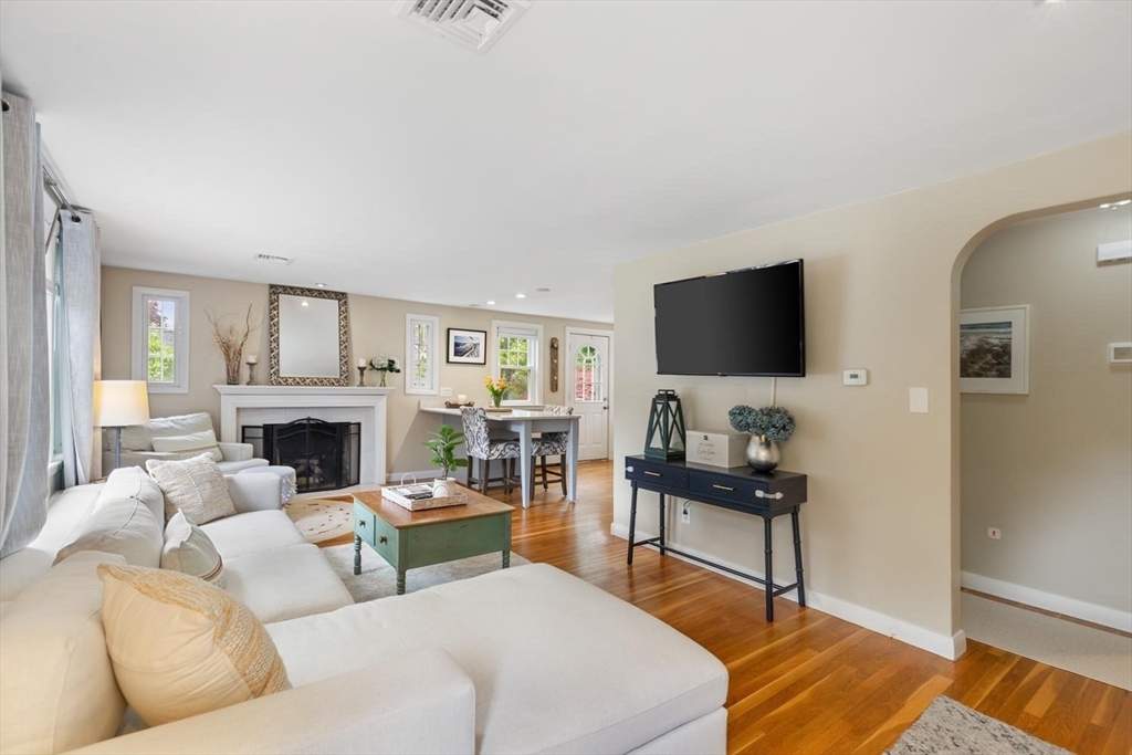 22 Ortins Road Hamilton, MA 01982 - Photo 13 of 31
