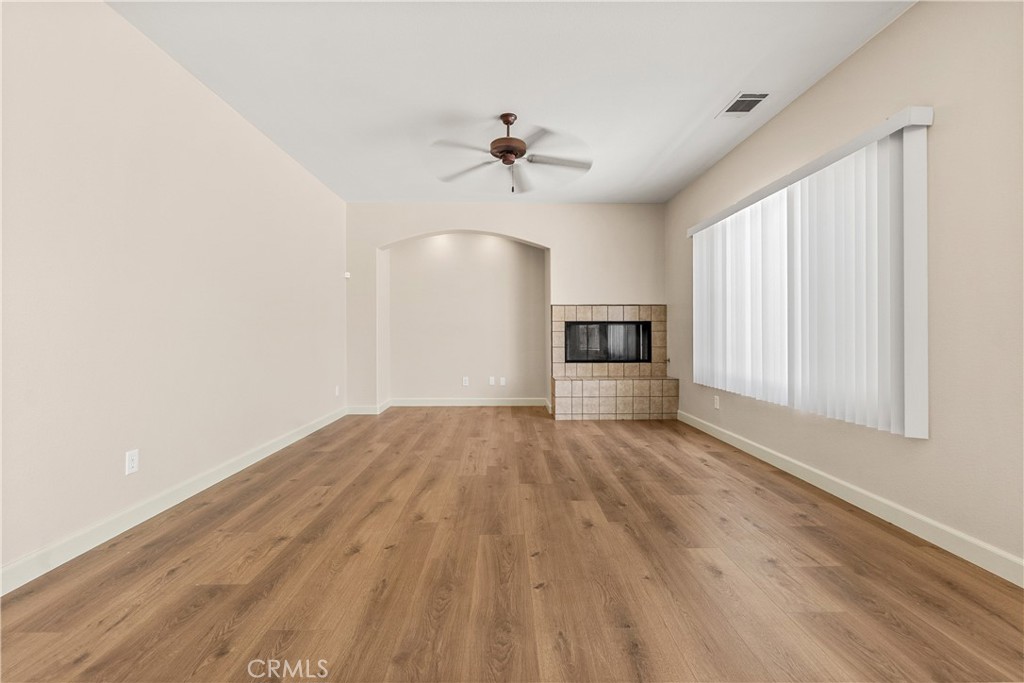 13680 Summit View Street Hesperia, CA 92344 - Photo 6 of 20 Gallery Image 6