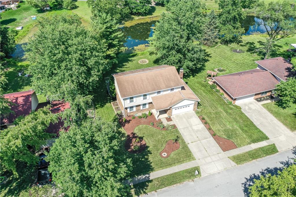 8633 Fox Ridge Lane Indianapolis, IN 46256 - Photo 2 of 34 Gallery Image 2