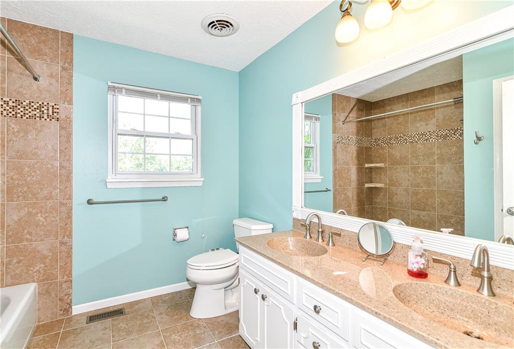 8633 Fox Ridge Lane Indianapolis, IN 46256 - Photo 21 of 34 Gallery Image 21