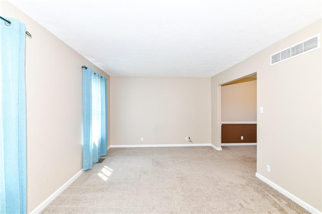 8633 Fox Ridge Lane Indianapolis, IN 46256 - Photo 3 of 34 Gallery Image 3