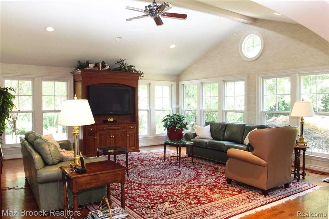281 Warrington Road Bloomfield Hills, MI 48304 - Photo 15 of 25 Warrington-13.jpg