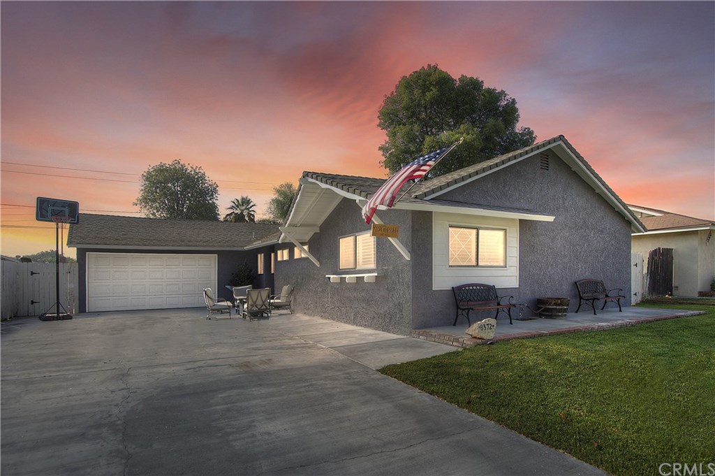 8372 Raintree Avenue Riverside, CA 92504 - Photo 1 of 35